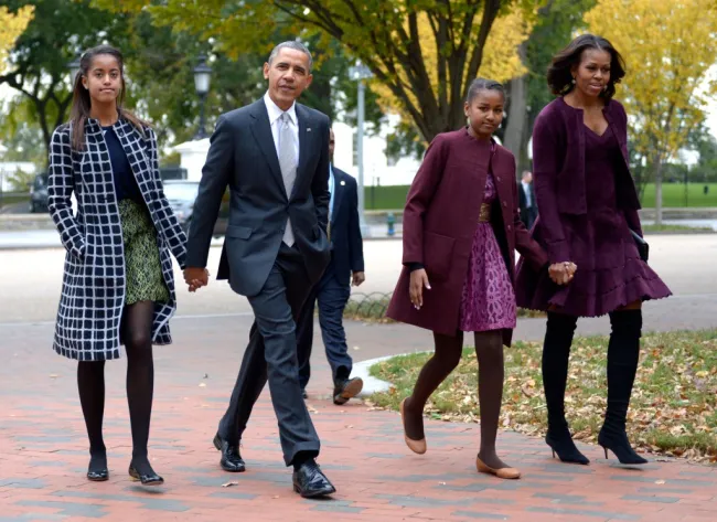 familia obama caminando a la iglesia