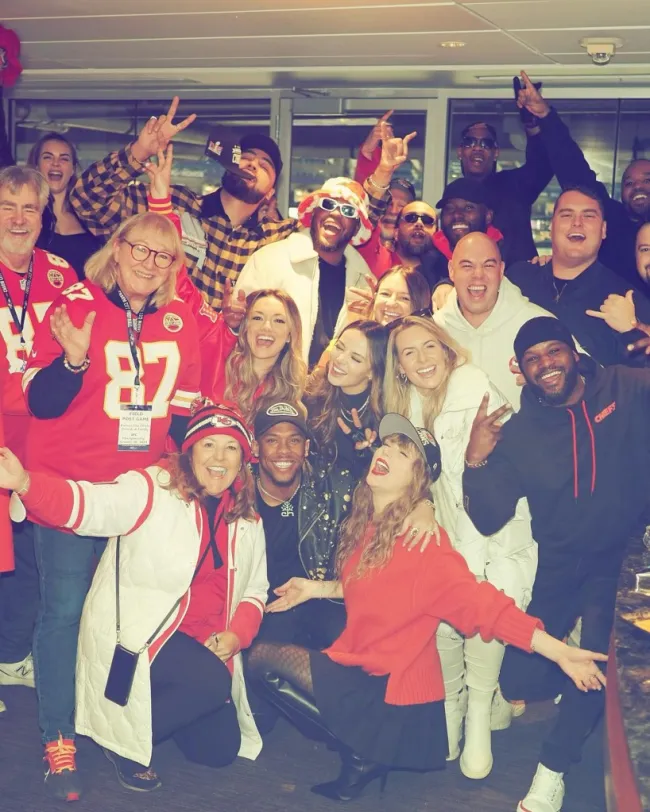 Taylor Swift, Ed Kelce, Donna Kelce, amigos
