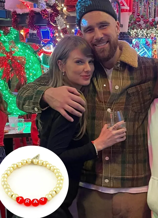 Taylor Swift y Travis Kelce en un bar navideño