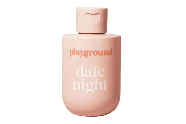 Una botella rosa de Playground Date Night