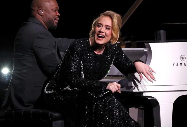 Adele actuando en Las Vegas