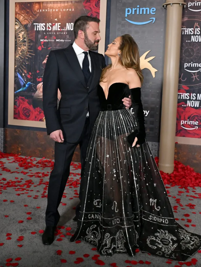 Ben Affleck y Jennifer Lopez asisten al estreno en Los Ángeles de Amazon MGM Studios 