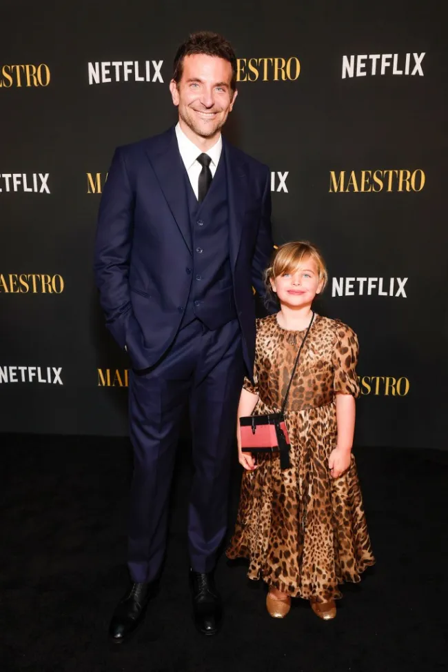 Bradley Cooper con su hija
