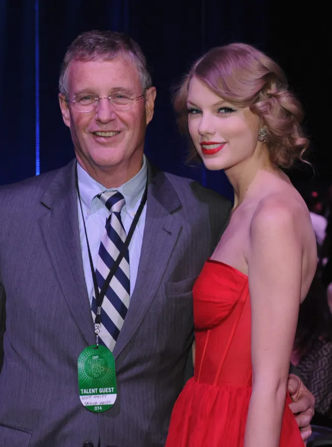 Scott Swift y Taylor Swift fotografiados en 2011.