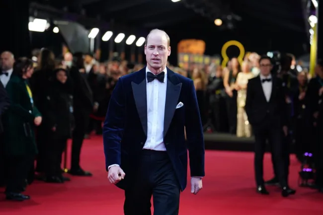 El Príncipe William en la alfombra roja de los BAFTA.