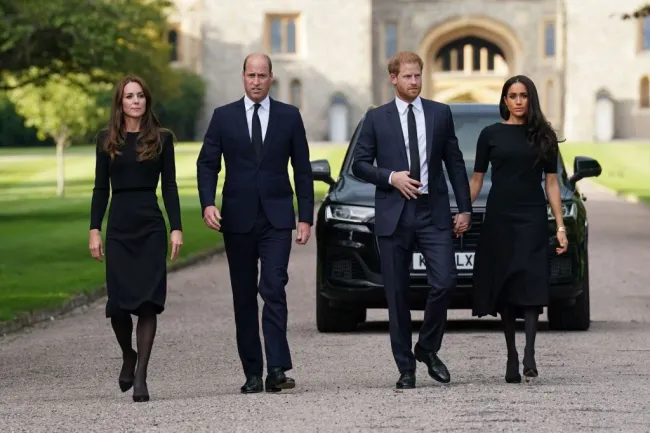 Kate Middleton, el príncipe William, el príncipe Harry y Meghan Markle