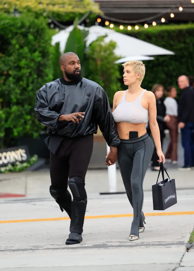 Kanye West y Bianca Censori en Los Ángeles.