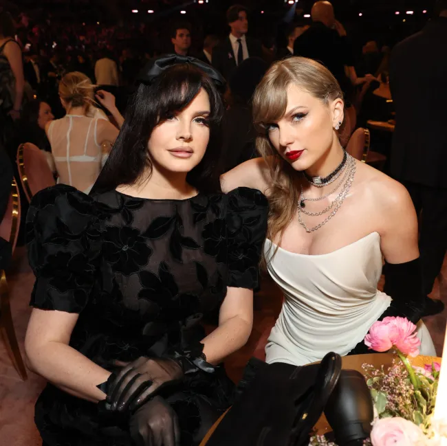Lana Del Rey y Taylor Swift en los Grammy 2024.
