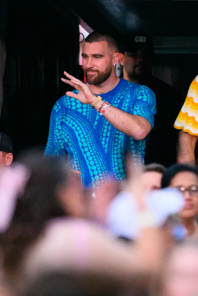 Travis Kelce en un show de Taylor Swift en Australia.