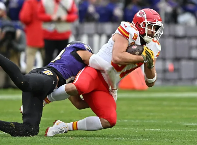 El ala cerrada de los Kansas City Chiefs, Travis Kelce