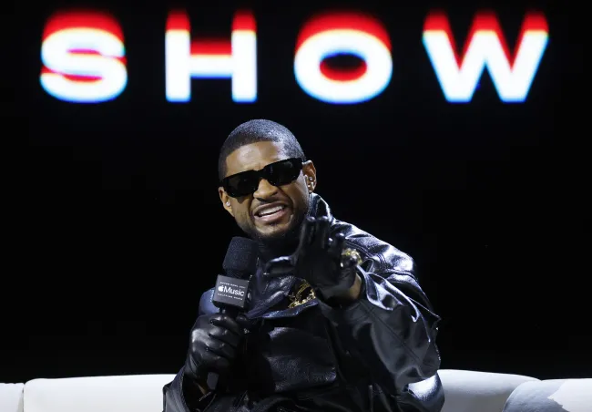 Una foto de Usher.