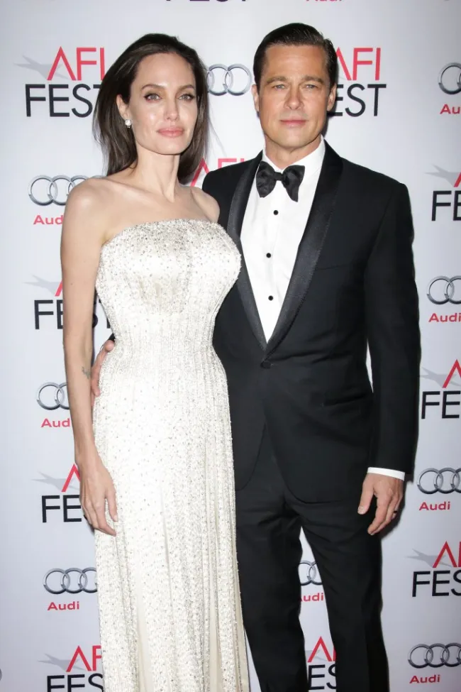 Angelia Jolie y Brad Pitt en la alfombra roja del estreno de 