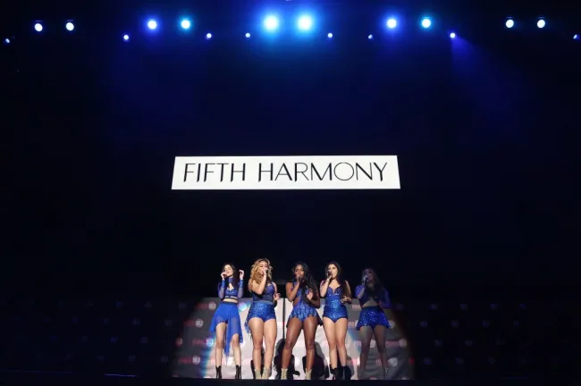 Camila Cabello, Dinah Jane, Normani Kordei, Lauren Jauregui y Aly Brooke de Fifth Harmony