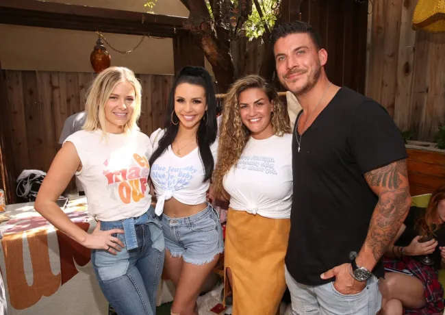 Ariana Madix, Scheana Shay, Brittany Cartwright y Jax Taylor en 2019