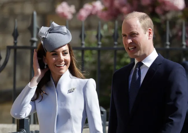 El príncipe William y Kate Middleton sonriendo