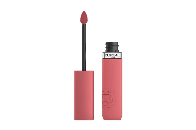 Tinte de labios L'Oréal en un tono rosa brillante