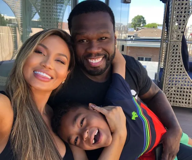Una selfie de Daphne Joy, 50 Cent y su hijo.