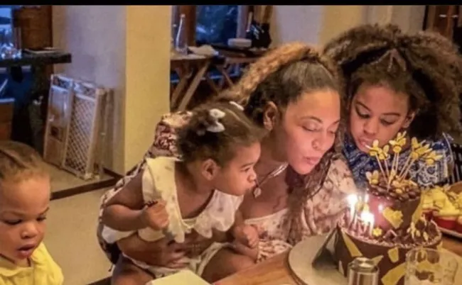 Beyoncé y sus hijas Rumi y Blue Ivy