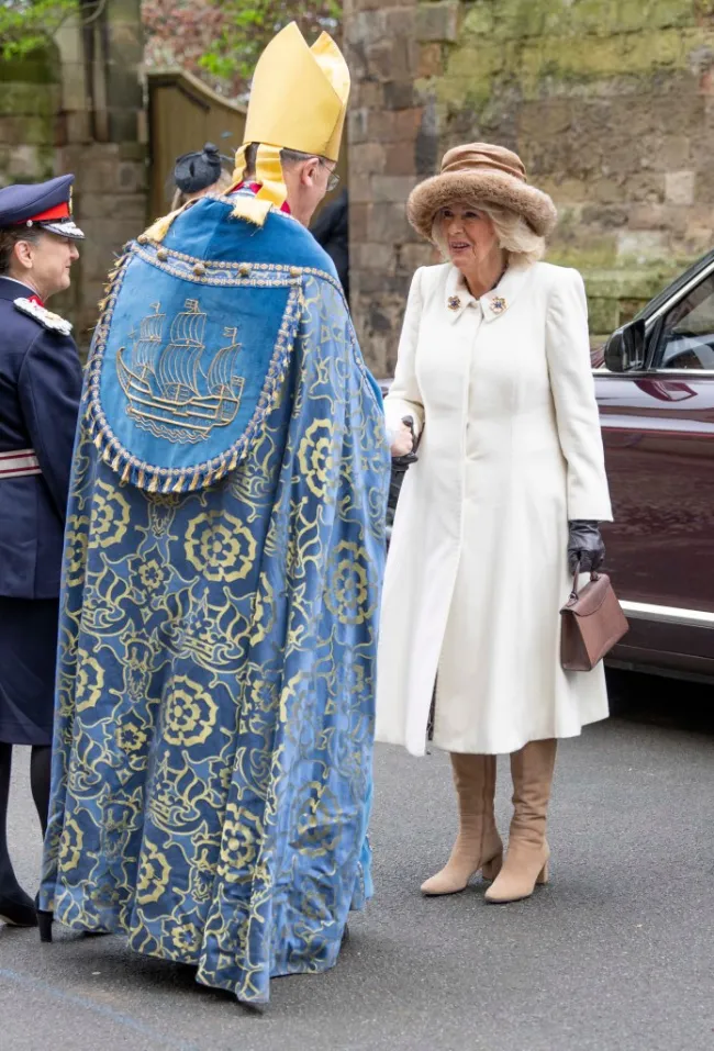 Reina Camilla en la Catedral de Worcester.