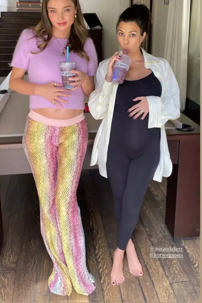 Kourtney Kardashian y Miranda Kerr