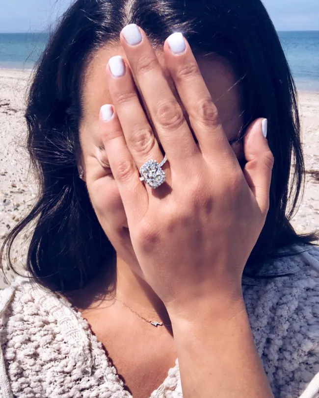 El anillo de compromiso de Lea Michele.