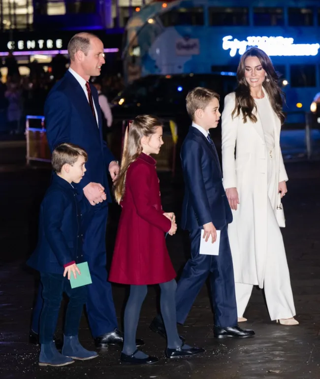 Kate Middleton con su familia.