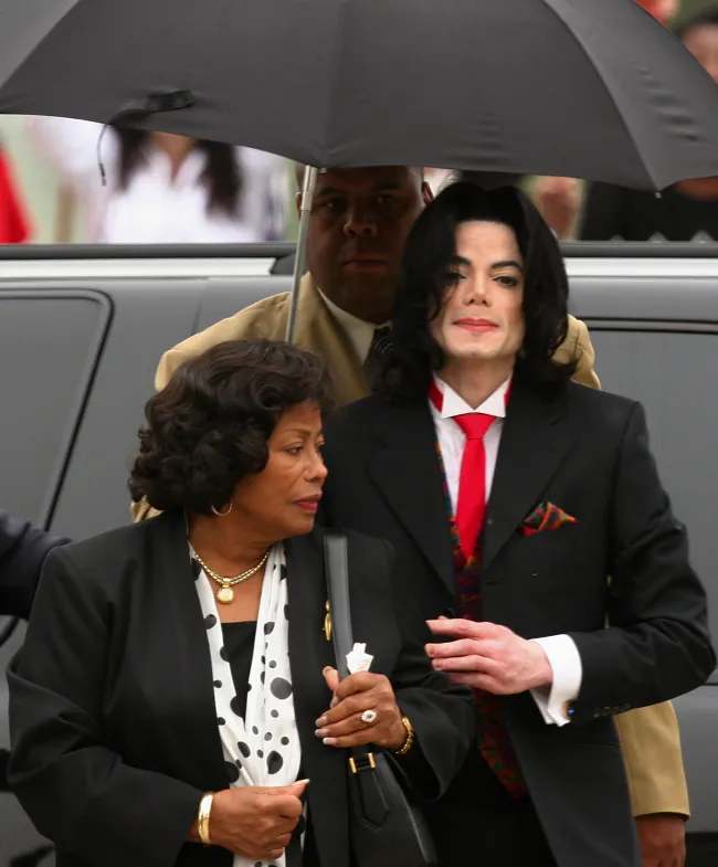 Michael Jackson y su madre, Katherine Jackson.