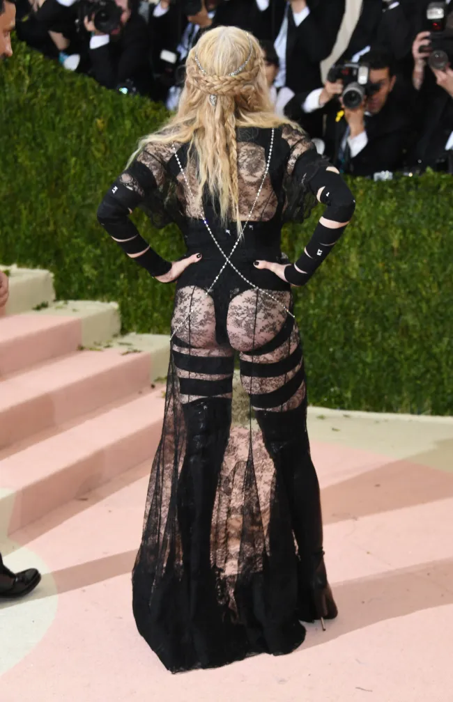 Madonna asiste a la Gala del Costume Institute 
