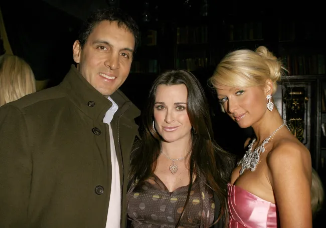 Maurice Umansky, Kyle Richards y Paris Hilton