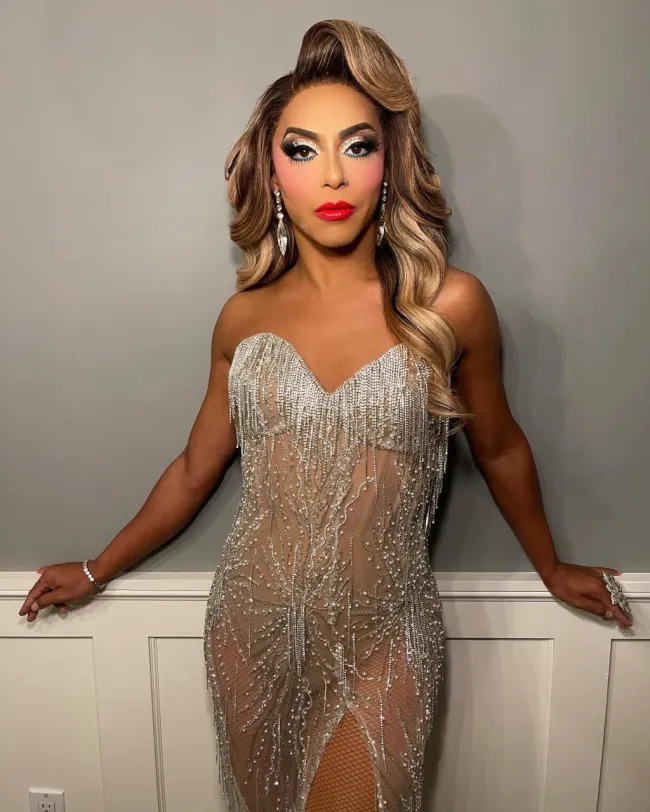 Darius Jeremy Pierce, también conocido como Shangela, posando para una foto