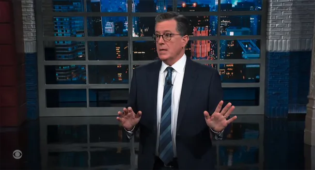 Stephen Colbert hablando en 