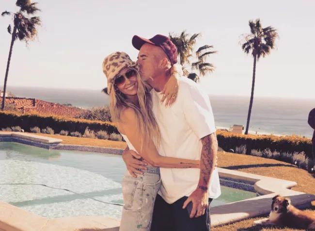 Tish Cyrus y Dominic Purcell