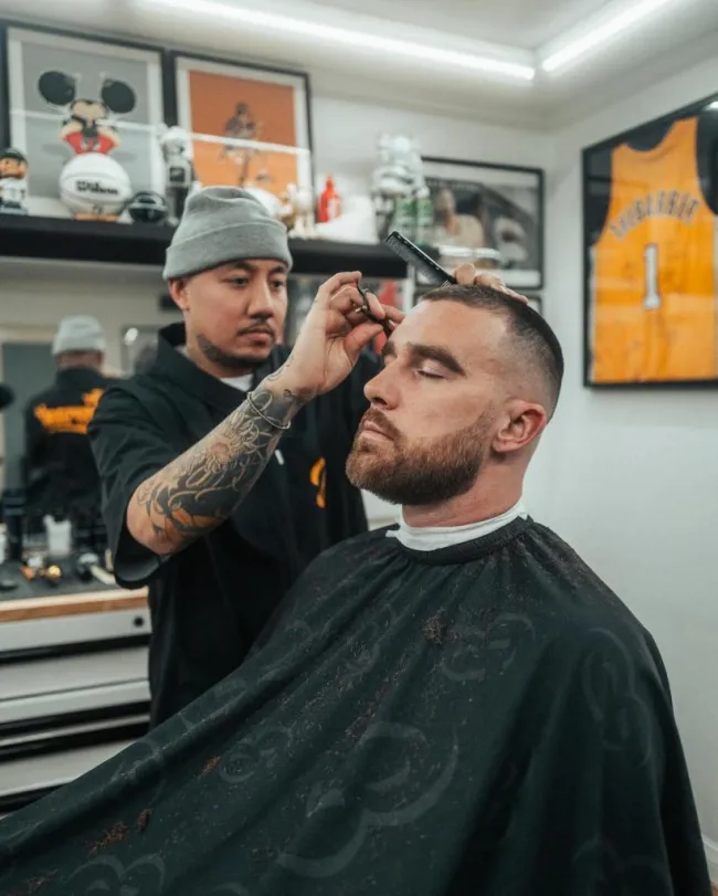 Corte de pelo de Travis Kelce