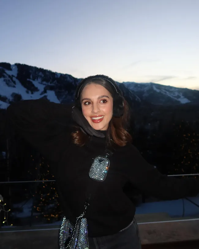 Alexia Umansky sonríe durante un viaje a Aspen.
