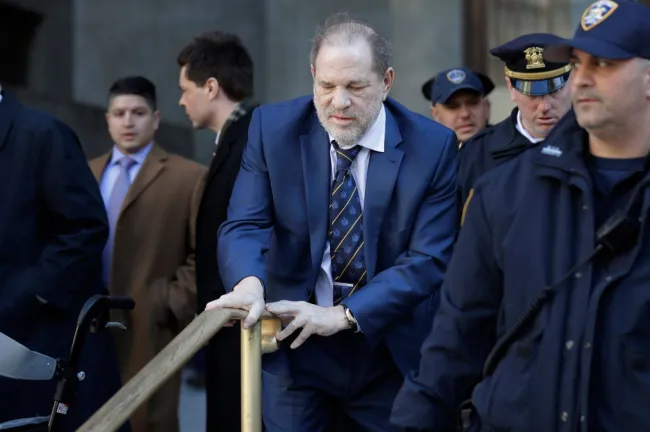 Harvey Weinstein en la corte.