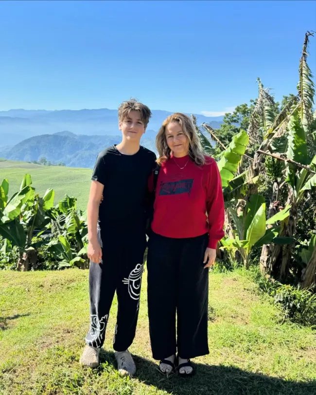 Alicia Silverstone y su hijo Bear en Costa Rica