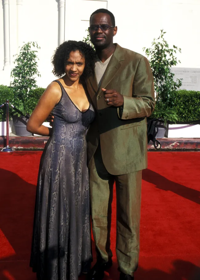 Brian McKnight y su esposa, Julie McKnight, en los Blockbuster Entertainment Awards en 2000.