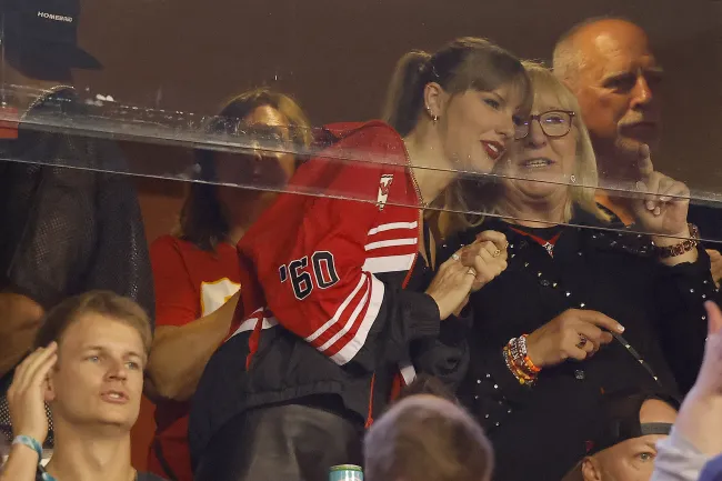 Taylor Swift con Donna Kelce
