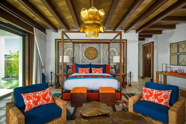 un dormitorio en la Villa La Datcha en Cabo San Lucas.