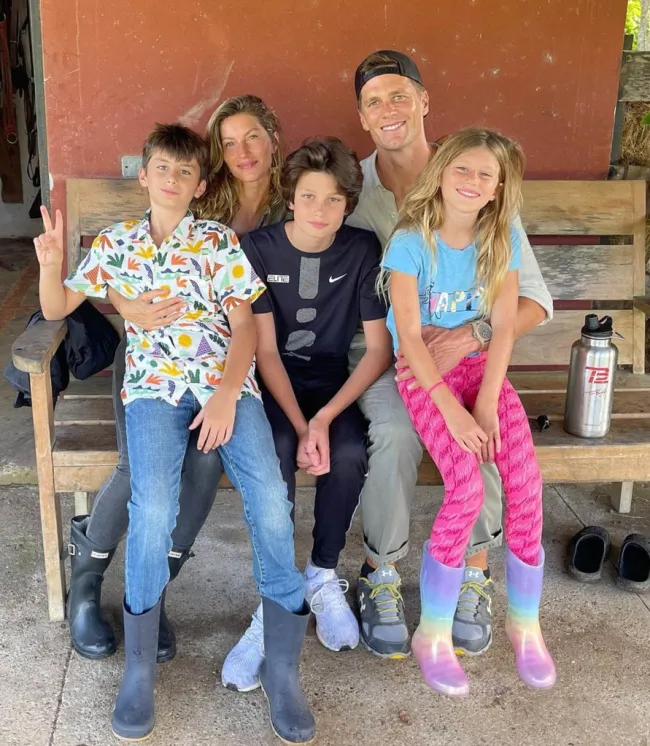 Tom Brady con sus hijos