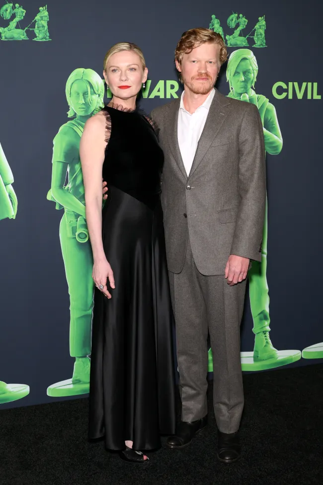Kirsten Dunst con su esposo Jesse Plemons.