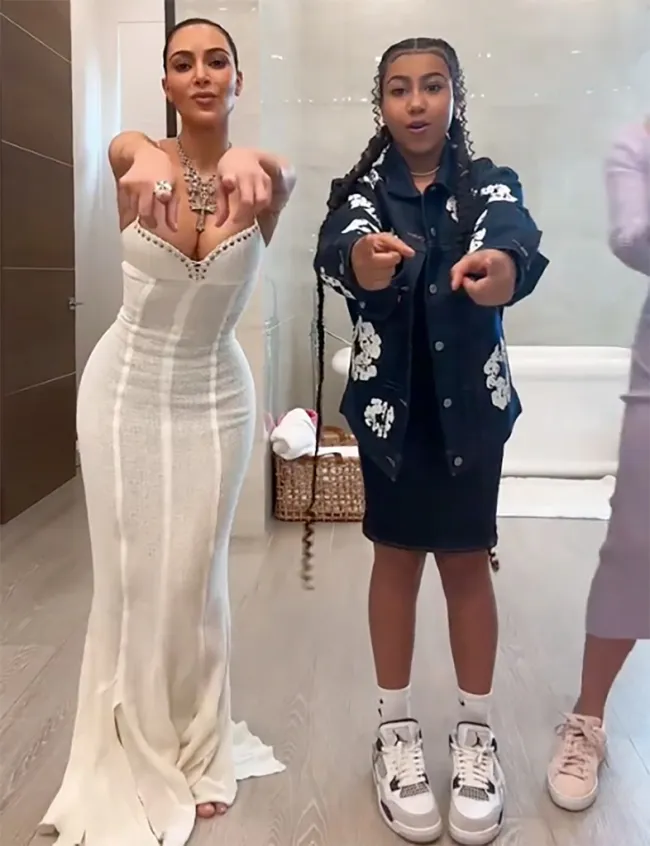 Kim Kardashian y North West TikTok en Pascua de 2024
