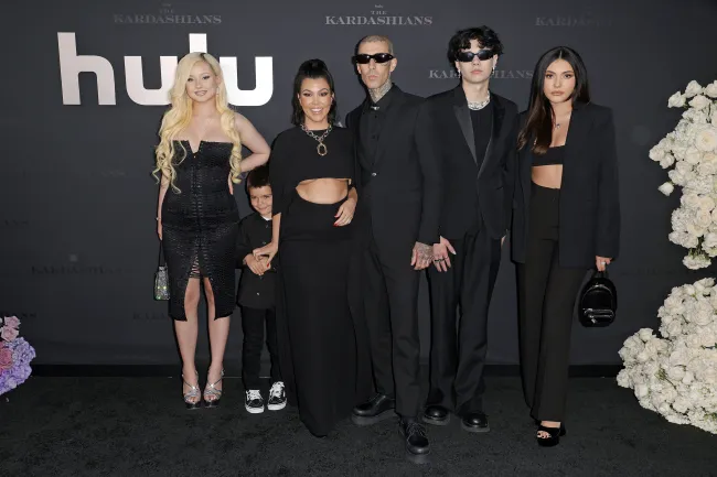 Kourtney Kardashian, Travis Barker y sus hijos