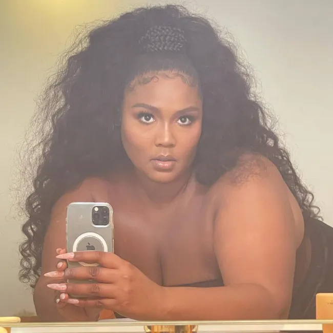 Una selfie de Lizzo.