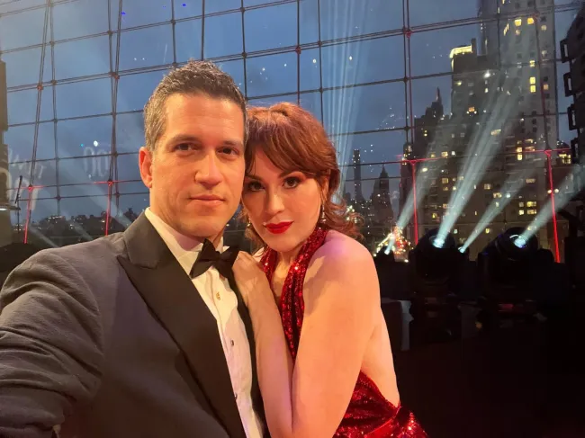 Panio Gianopoulos y Molly Ringwald