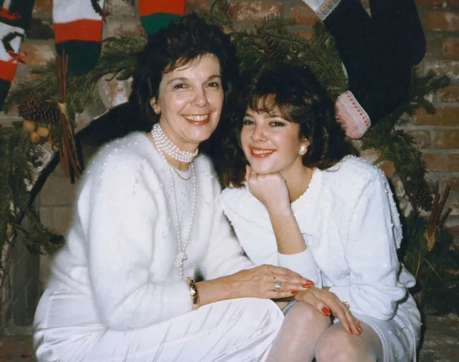 Mary Jo Campbell y Karen Houghton.