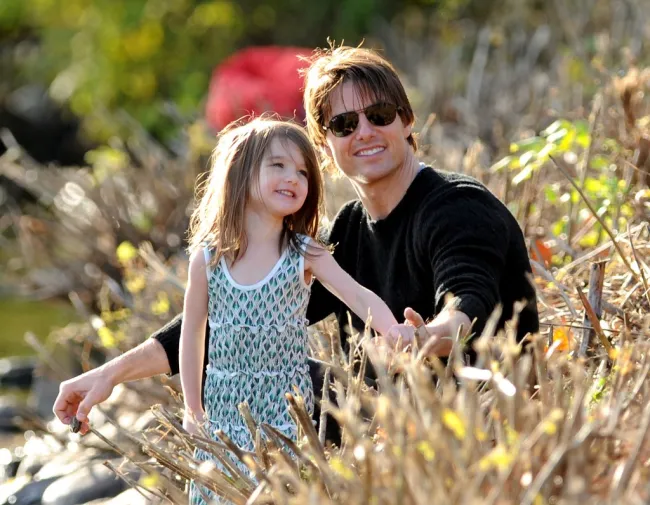 Tom Cruise y Suri Cruise en 2009.