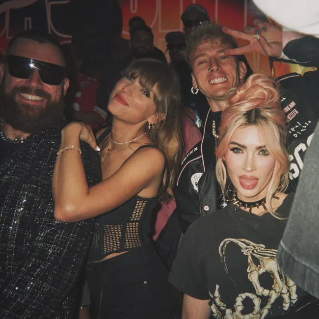 Taylor Swift, Travis Kelce, MGK y Megan Fox en Las Vegas.