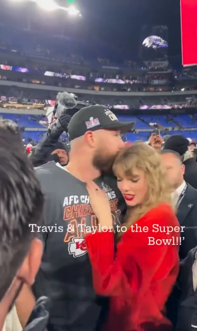 Taylor Swift y Travis Kelce después de su juego.
