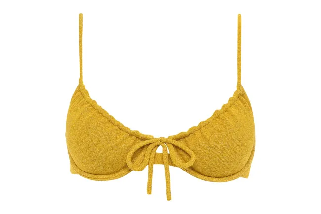 Un top de bikini amarillo